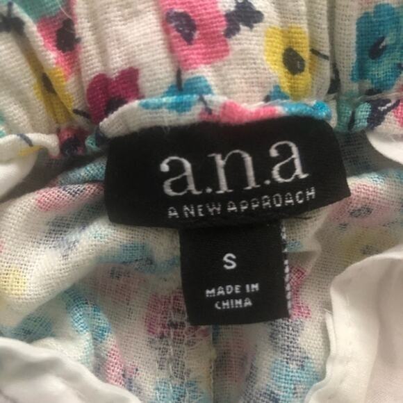 a.n.a Womens High Waist Paper Bag High Waisted Short Small Multicolored Floral‎ - Picture 4 of 4